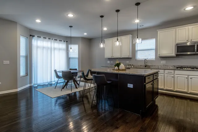 $5,250 | 367 Bloomfield Circle East, Oswego, IL 60543