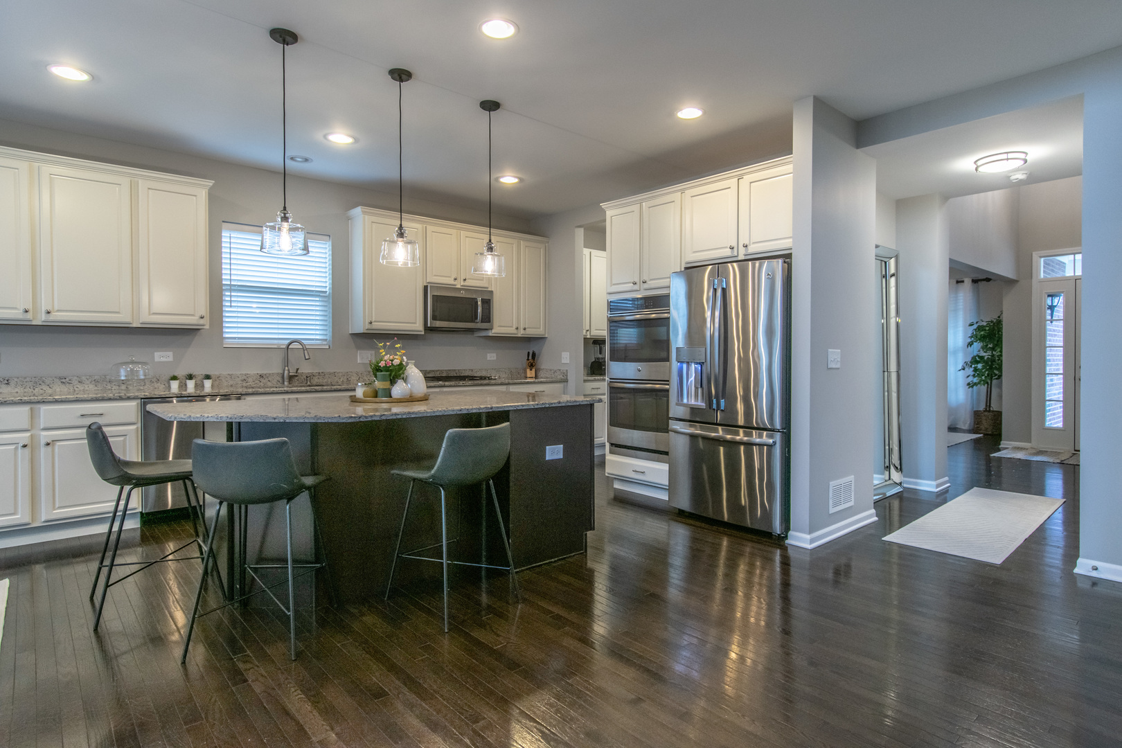 367 Bloomfield Circle East Oswego, IL 60543 - Photo 4 of 24