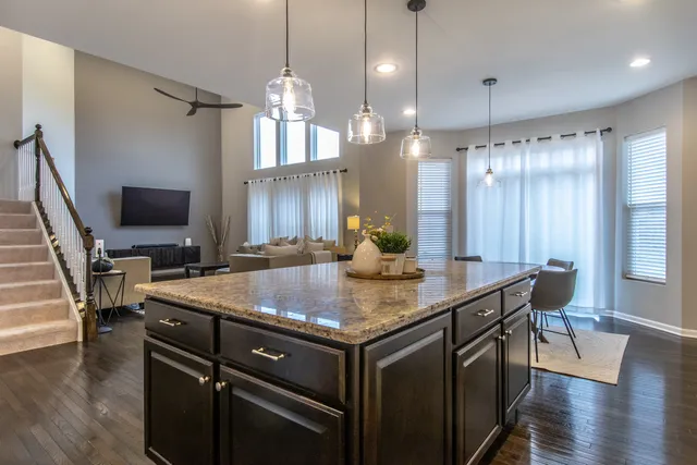 $5,250 | 367 Bloomfield Circle East, Oswego, IL 60543