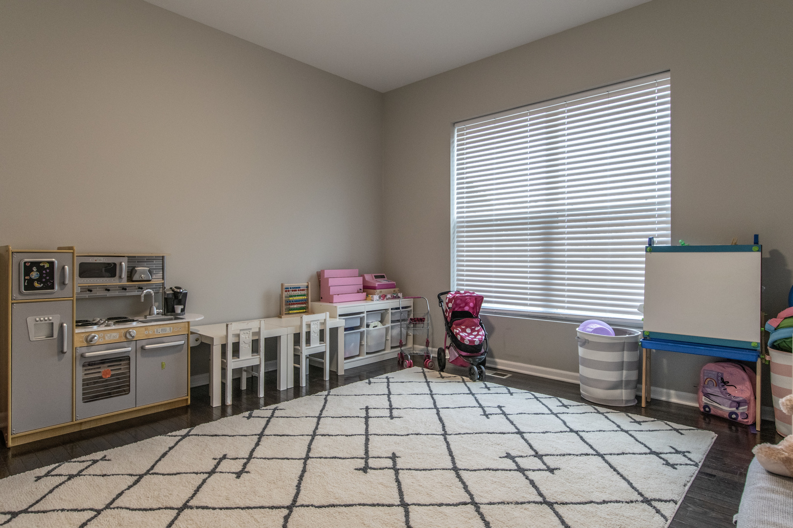 367 Bloomfield Circle East Oswego, IL 60543 - Photo 9 of 24