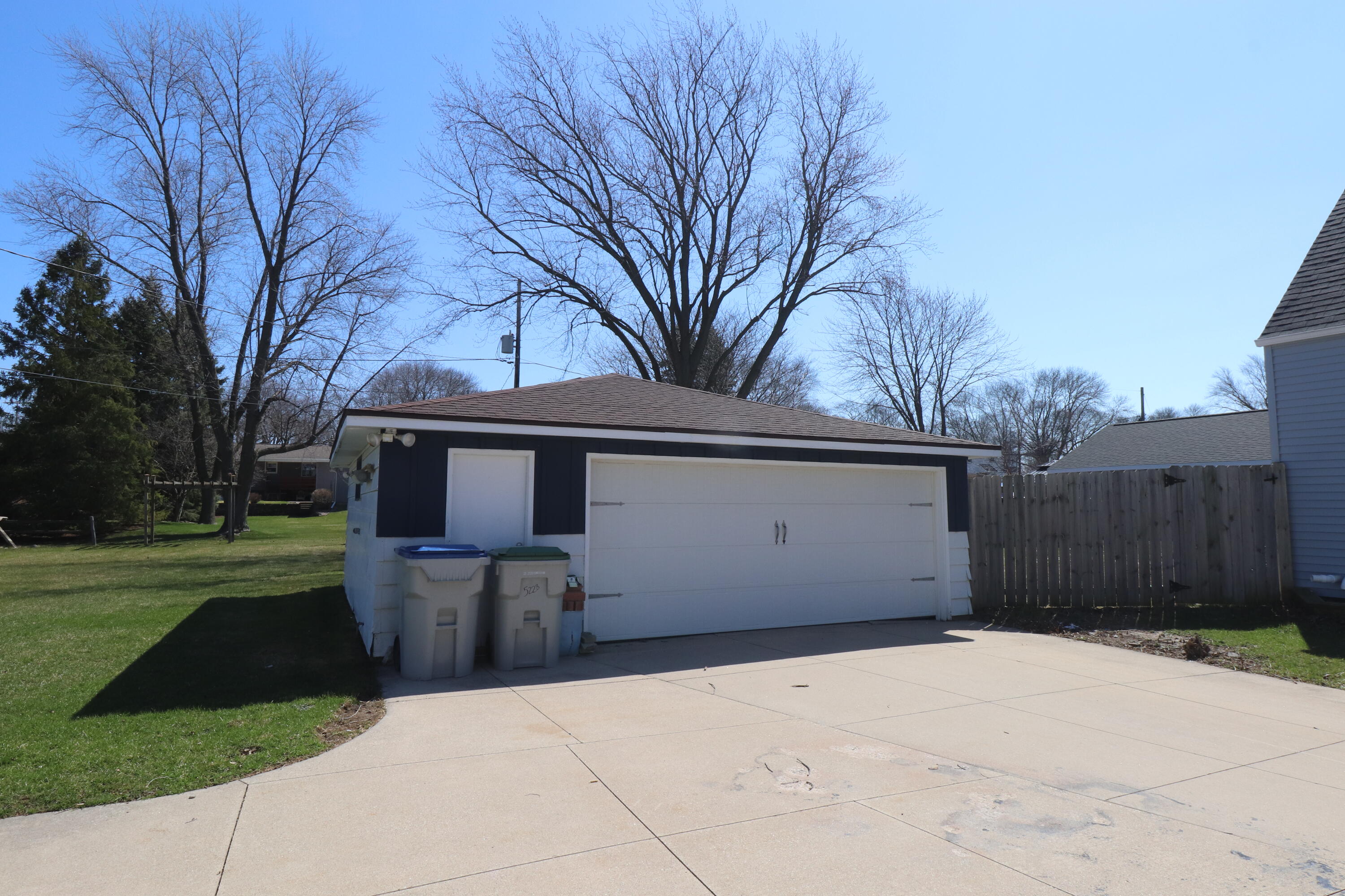 5228 South 9th Street Milwaukee, WI 53221 - Photo 23 of 23 IMG_8550