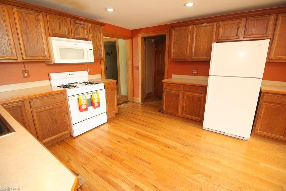 30 Riverside Drive Mount Clemens, MI 48043 - Photo 12 of 37 50080634-11.JPG