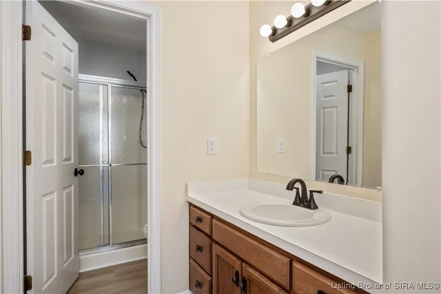 $196,500 | 1710 Williamsburg Drive, Unit 63, Jeffersonville, IN 47130