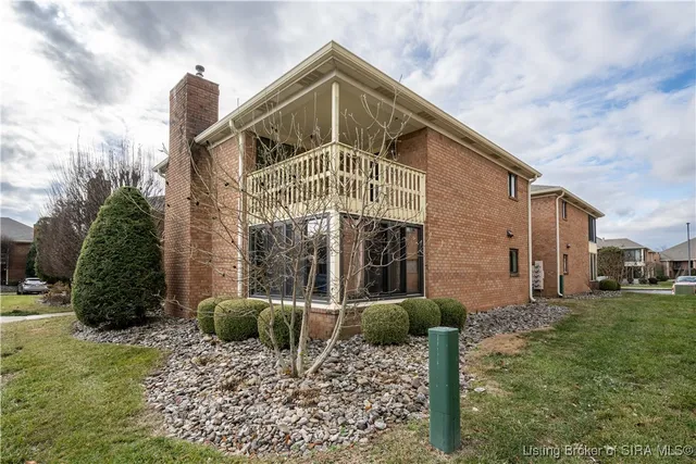 $196,500 | 1710 Williamsburg Drive, Unit 63, Jeffersonville, IN 47130