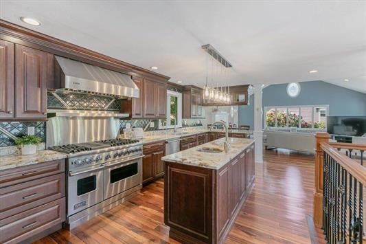 81 Conleys Grove Road Derry, NH 03038 - Photo 10 of 37