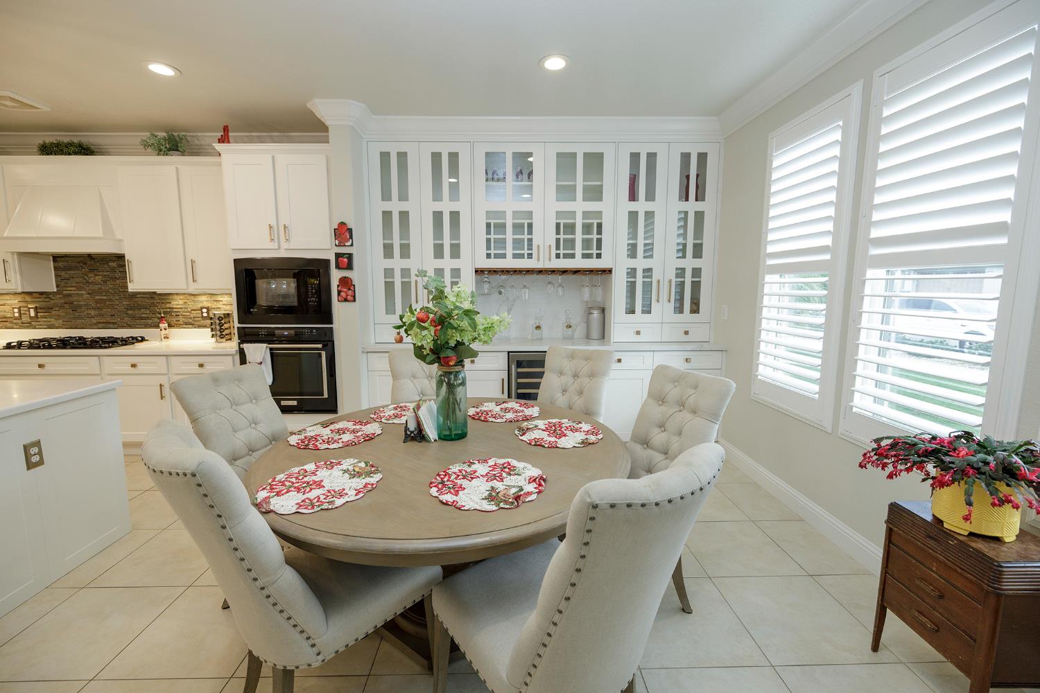 1771 Fox Trot Way Manteca, CA 95336 - Photo 25 of 54 a view of a dining room with furniture