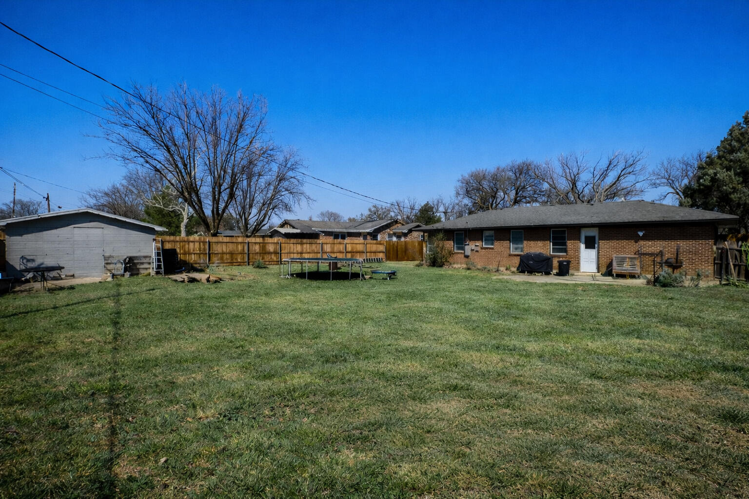 520 East 12th Street Littlefield, TX 79339 - Photo 14 of 17 a front view of house with yard