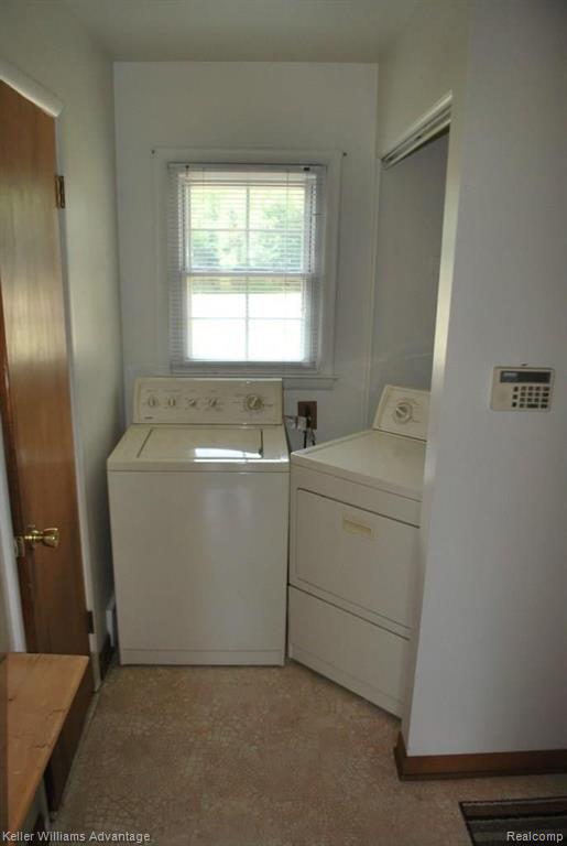 29806 West Eleven Mile Road Farmington Hills, MI 48334 - Photo 17 of 33