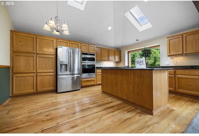 15615 Northwest Ridgetop Lane Beaverton, OR 97006 - Photo 12 of 30 Kitchen