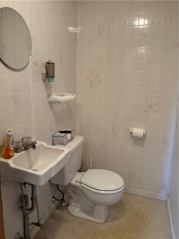 7944 State Street Oneonta, NY 13820 - Photo 28 of 41 1/2 Bath between main house kitchen and studio.