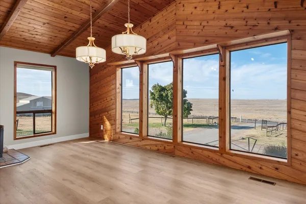 $724,900 | 1112 East Jennings Road, Spangle, WA 99031