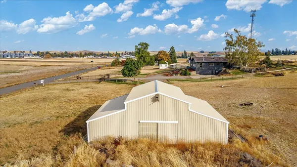 $724,900 | 1112 East Jennings Road, Spangle, WA 99031