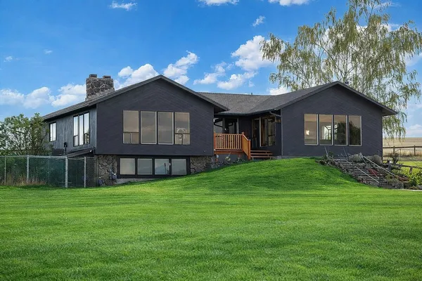 $724,900 | 1112 East Jennings Road, Spangle, WA 99031