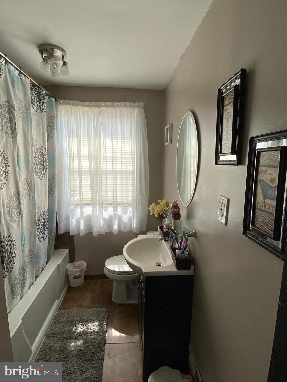 986 Masefield Road Baltimore, MD 21207 - Photo 9 of 12 Bathroom
