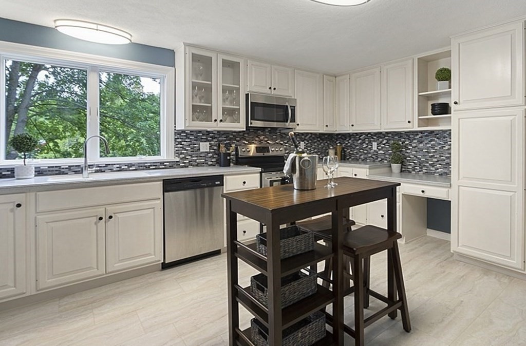 1 Fletcher Road Westford, MA 01886 - Photo 5 of 42 Gallery Image 5