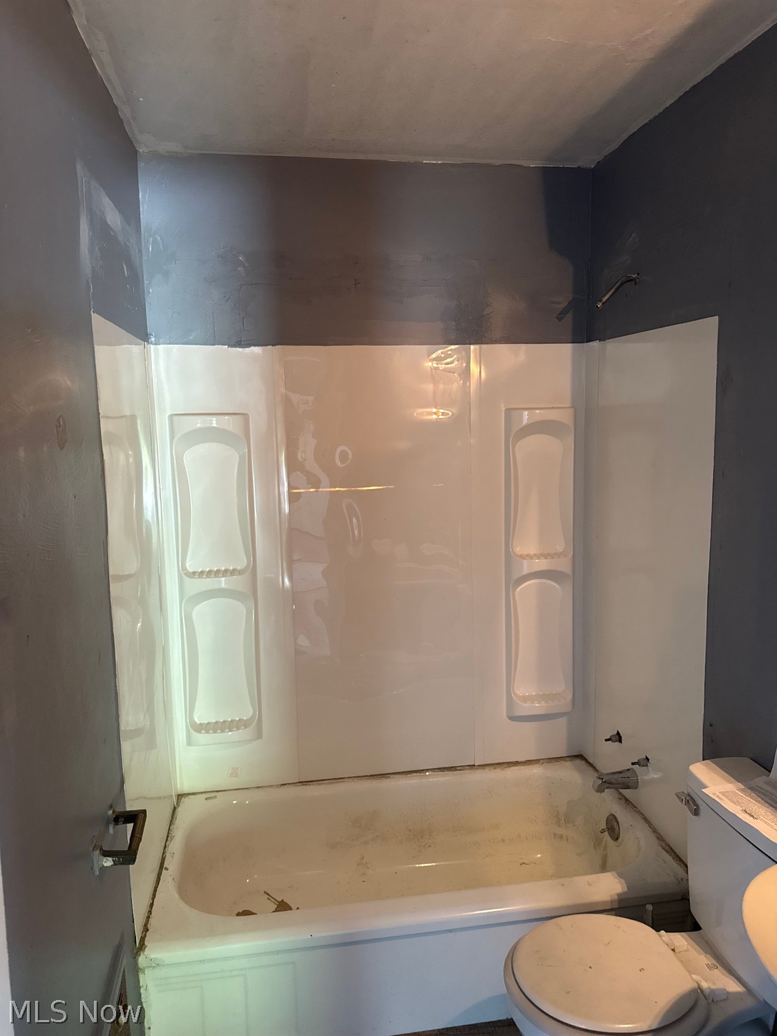 473 Robinson Road Campbell, OH 44405 - Photo 7 of 16 Gallery Image 7