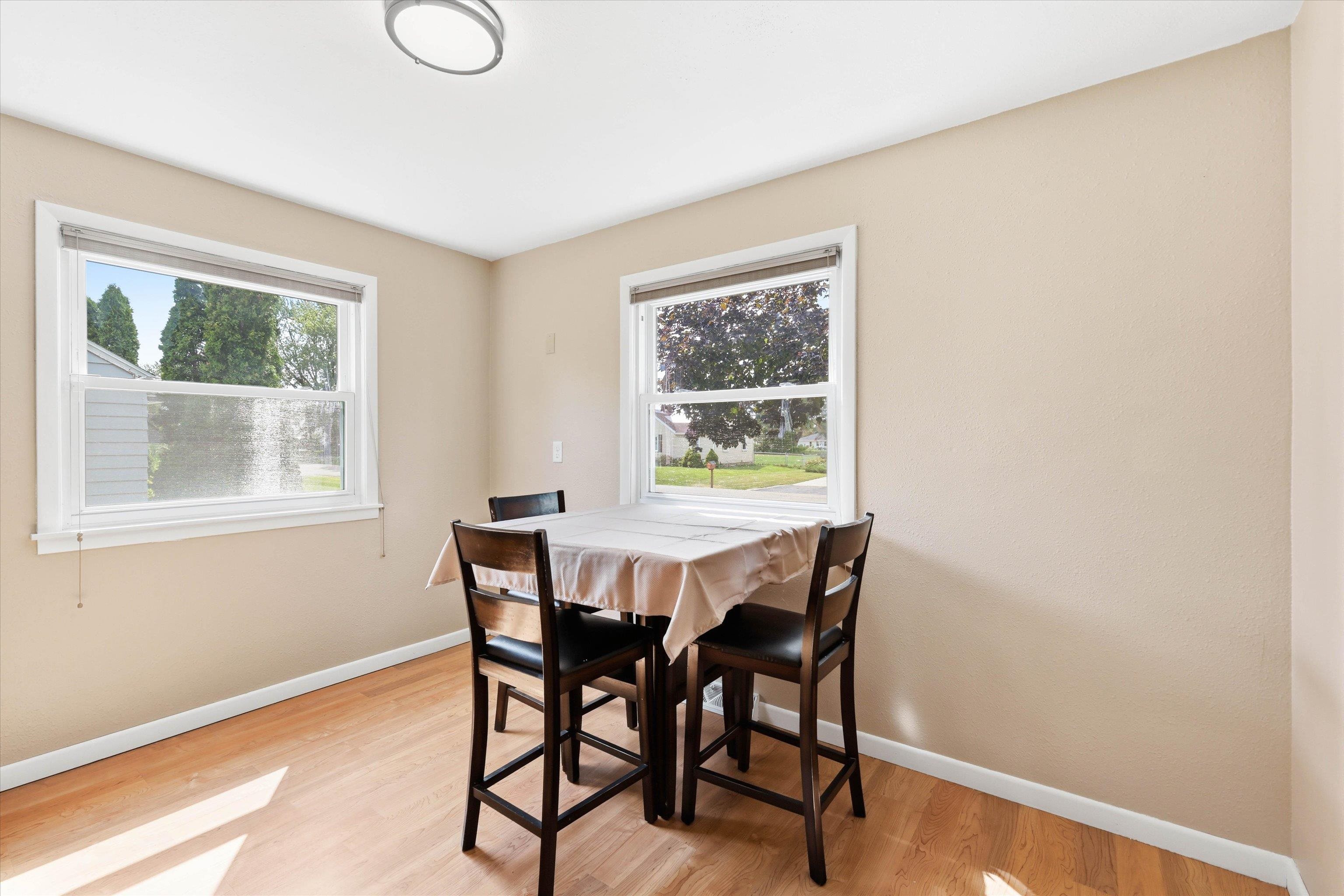 2412 Carleton Avenue Appleton, WI 54915 - Photo 7 of 28 Gallery Image 7