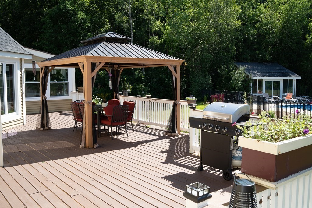 143 Scott Road Oakham, MA 01068 - Photo 6 of 30