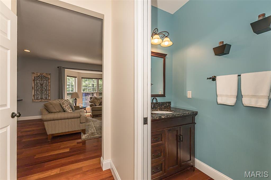 733 Castle Ridge Drive Ballwin, MO 63021 - Photo 8 of 74