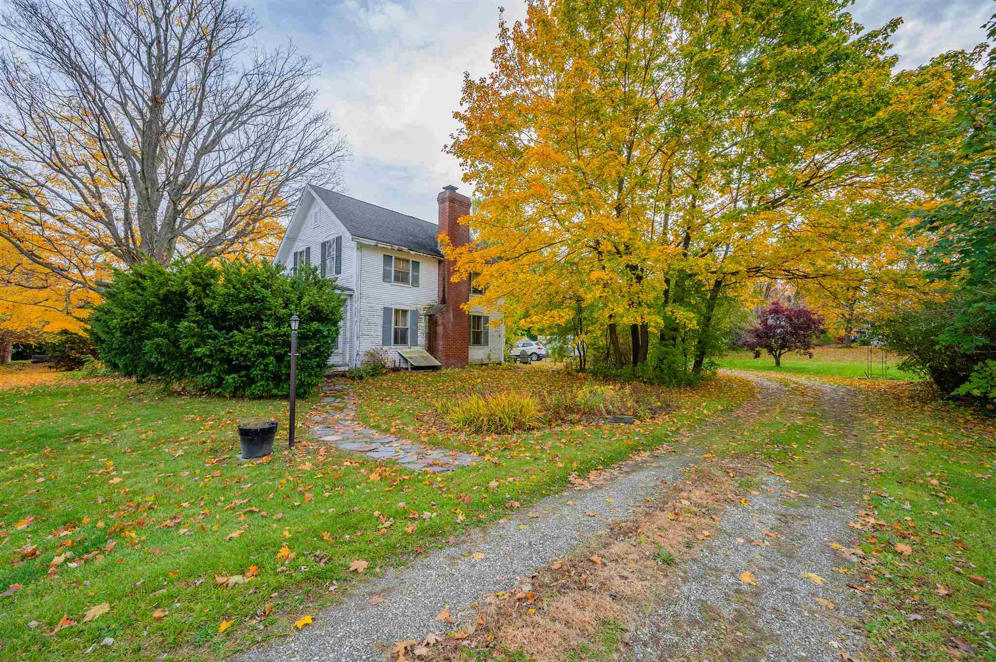 872 Falls Road Shelburne, VT 05482 - Photo 21 of 22 Gallery Image 21