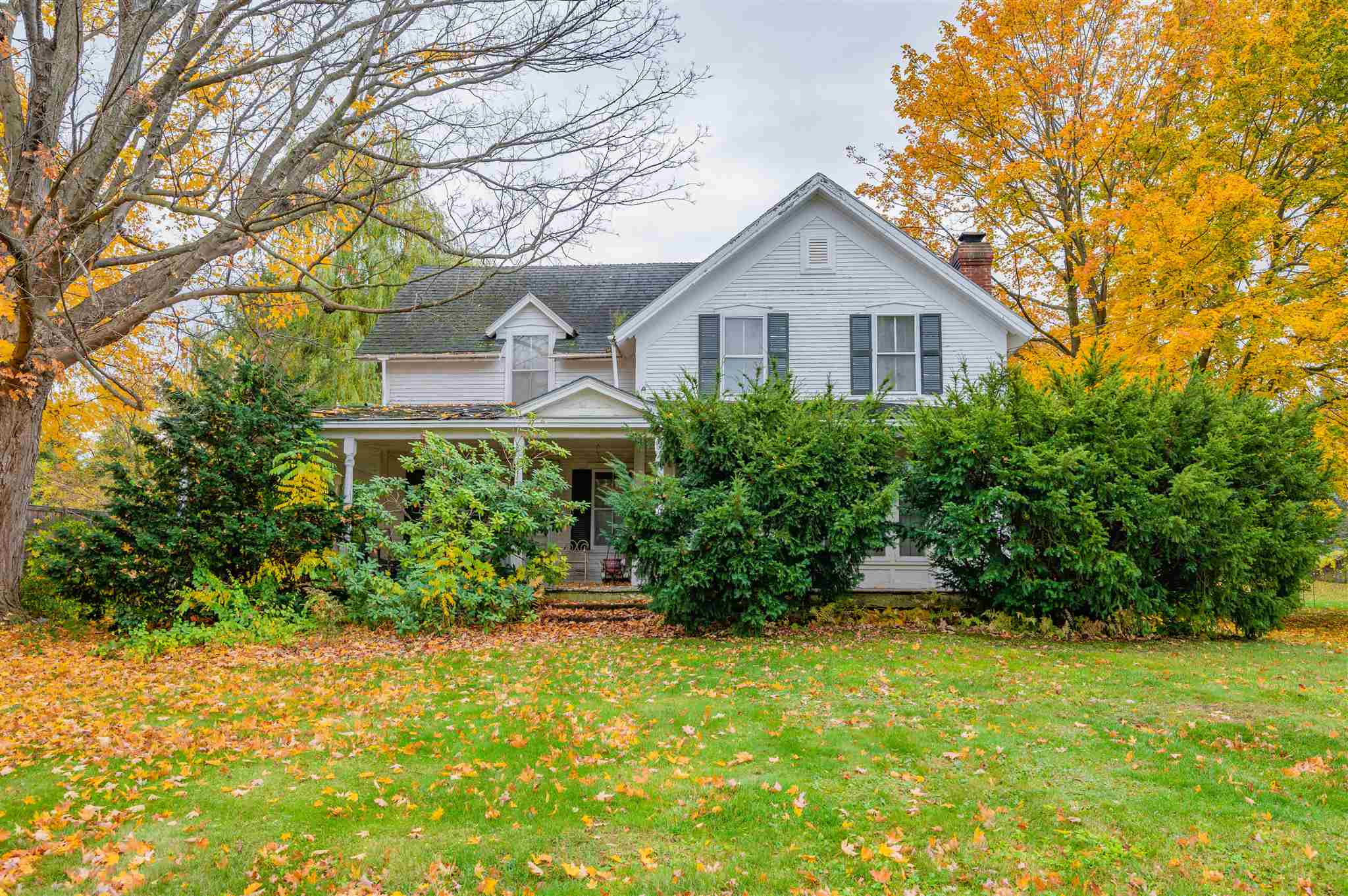 872 Falls Road Shelburne, VT 05482 - Photo 4 of 22 Gallery Image 4