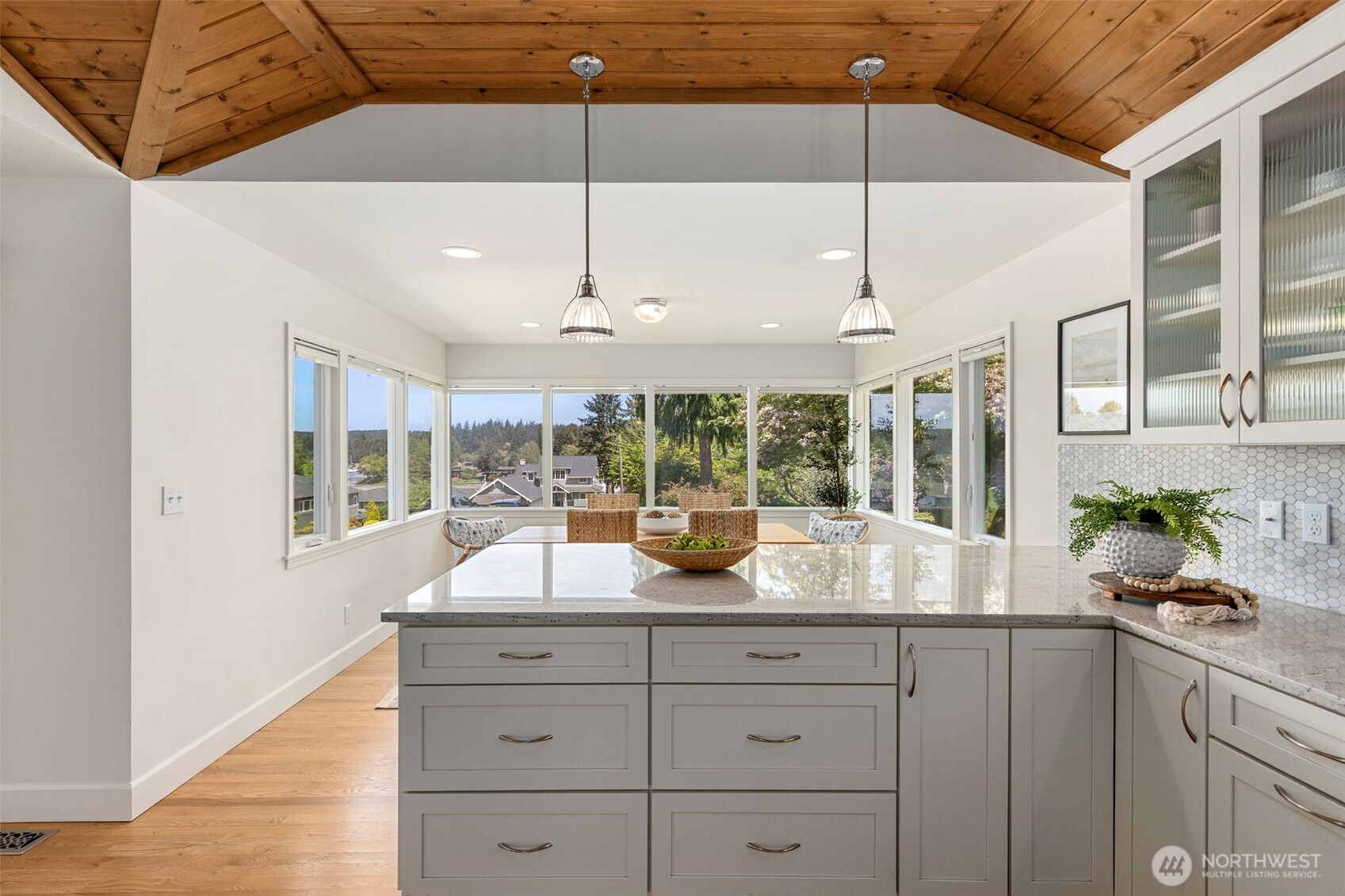 5930 Rose Loop Northeast Bainbridge Island, WA 98110 - Photo 10 of 40