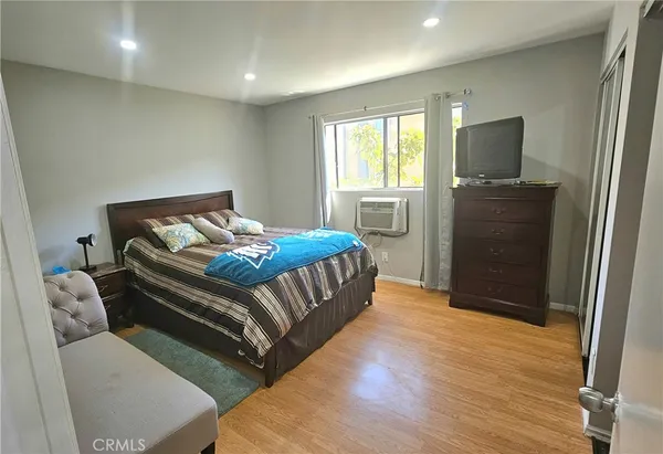 $289,900 | 17900 Sherman Way, Unit 226, Reseda, CA 91335