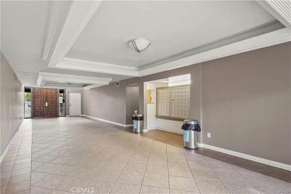 $289,900 | 17900 Sherman Way, Unit 226, Reseda, CA 91335