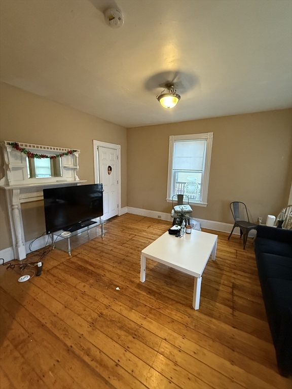 10 Eldora Street Boston, MA 02120 - Photo 2 of 26