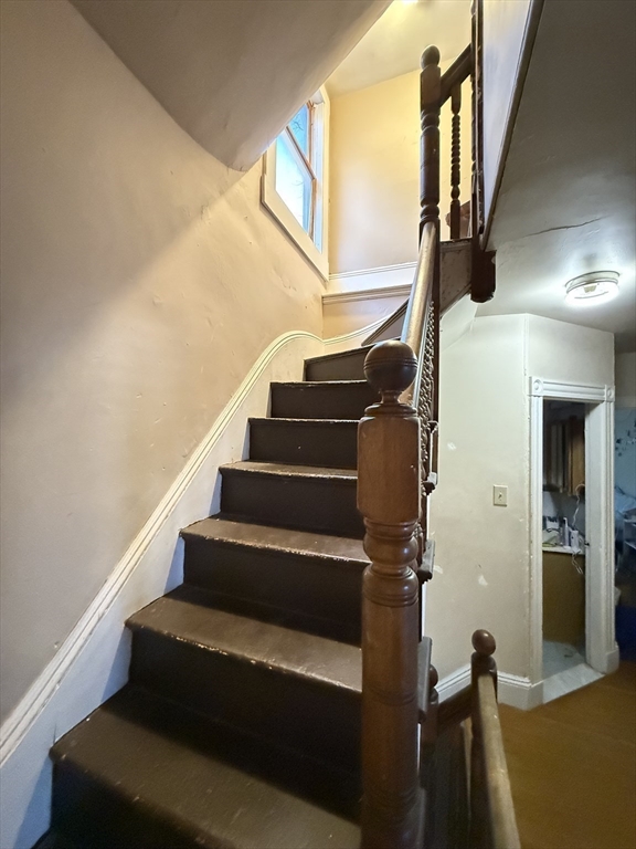 10 Eldora Street Boston, MA 02120 - Photo 23 of 26 a view of entryway