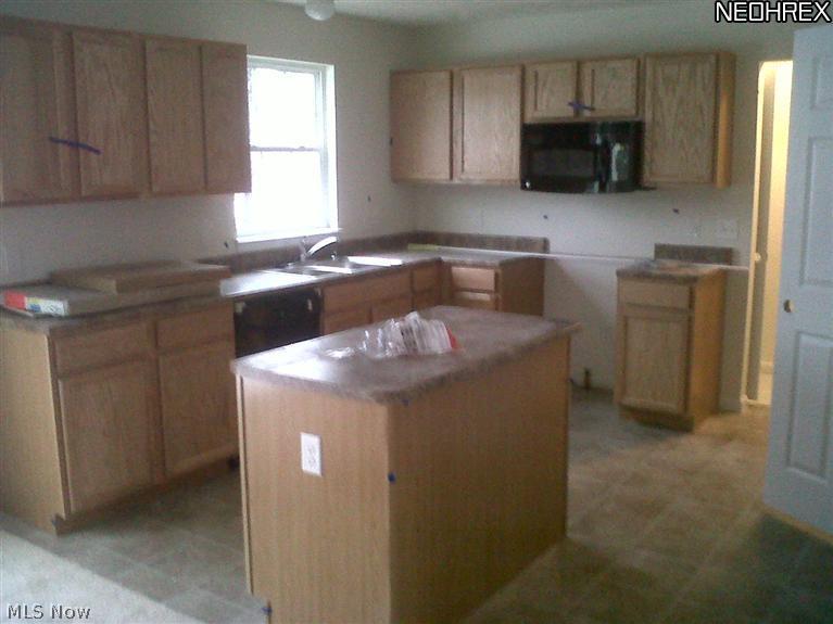 2013 Fowl Road Elyria, OH 44035 - Photo 3 of 5 Gallery Image 3