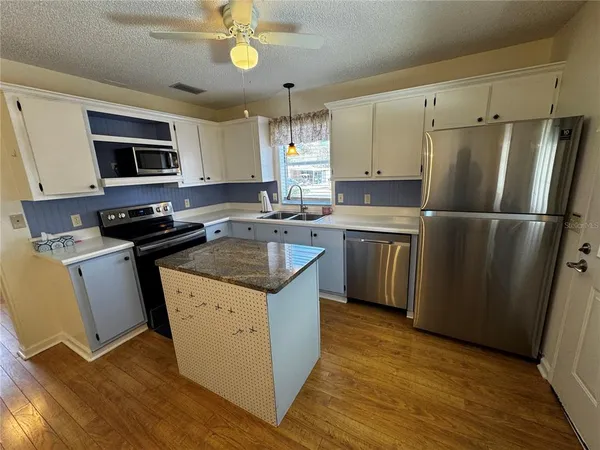 $1,500 | 1218 Pompano Lane, Lady Lake, FL 32159