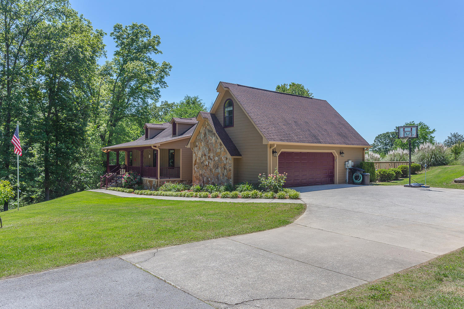 125 Raintree Lane Ringgold, GA 30736 - Photo 1 of 47 125 Rain Tree-2