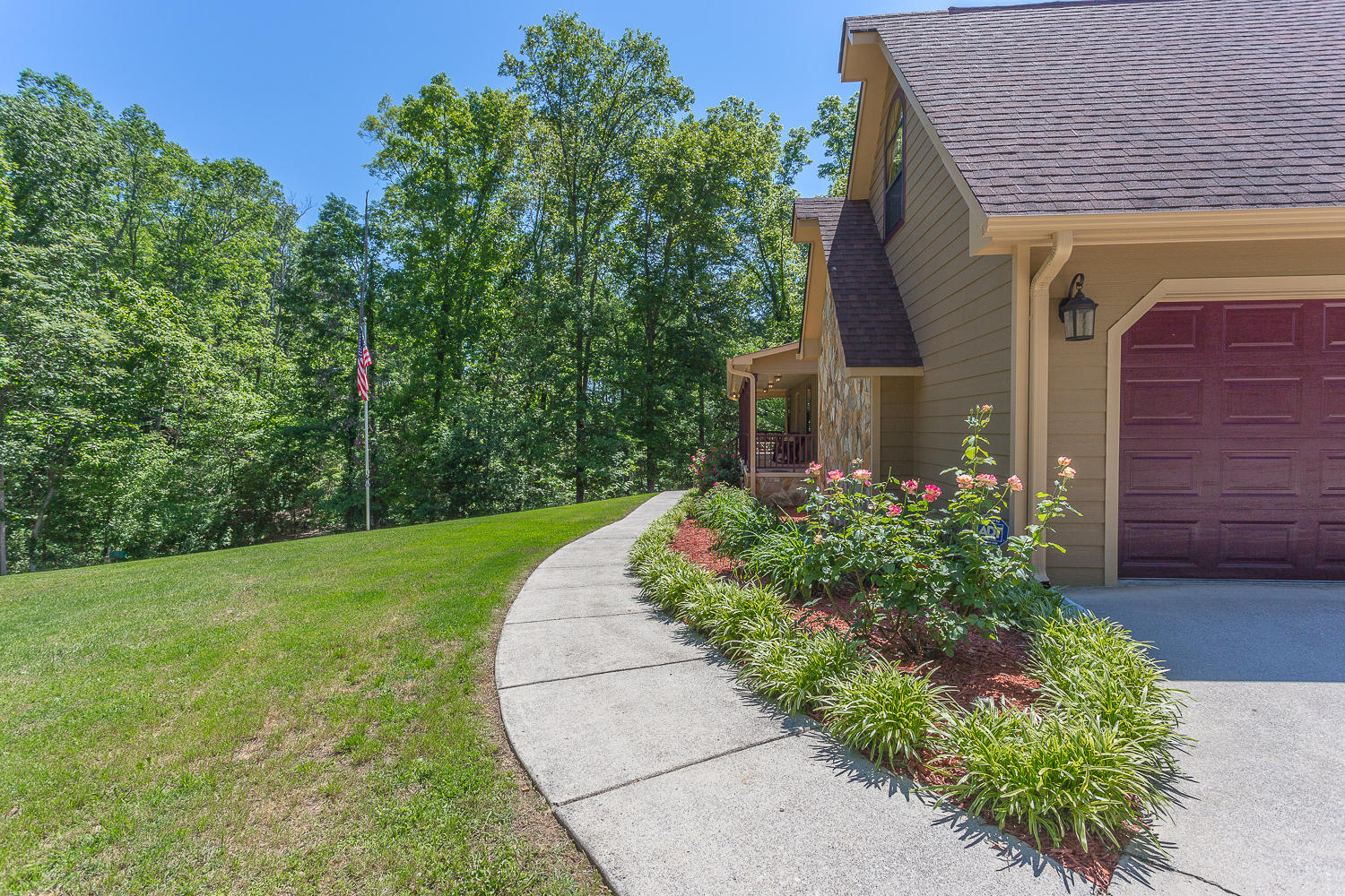 125 Raintree Lane Ringgold, GA 30736 - Photo 4 of 47 125 Rain Tree-8