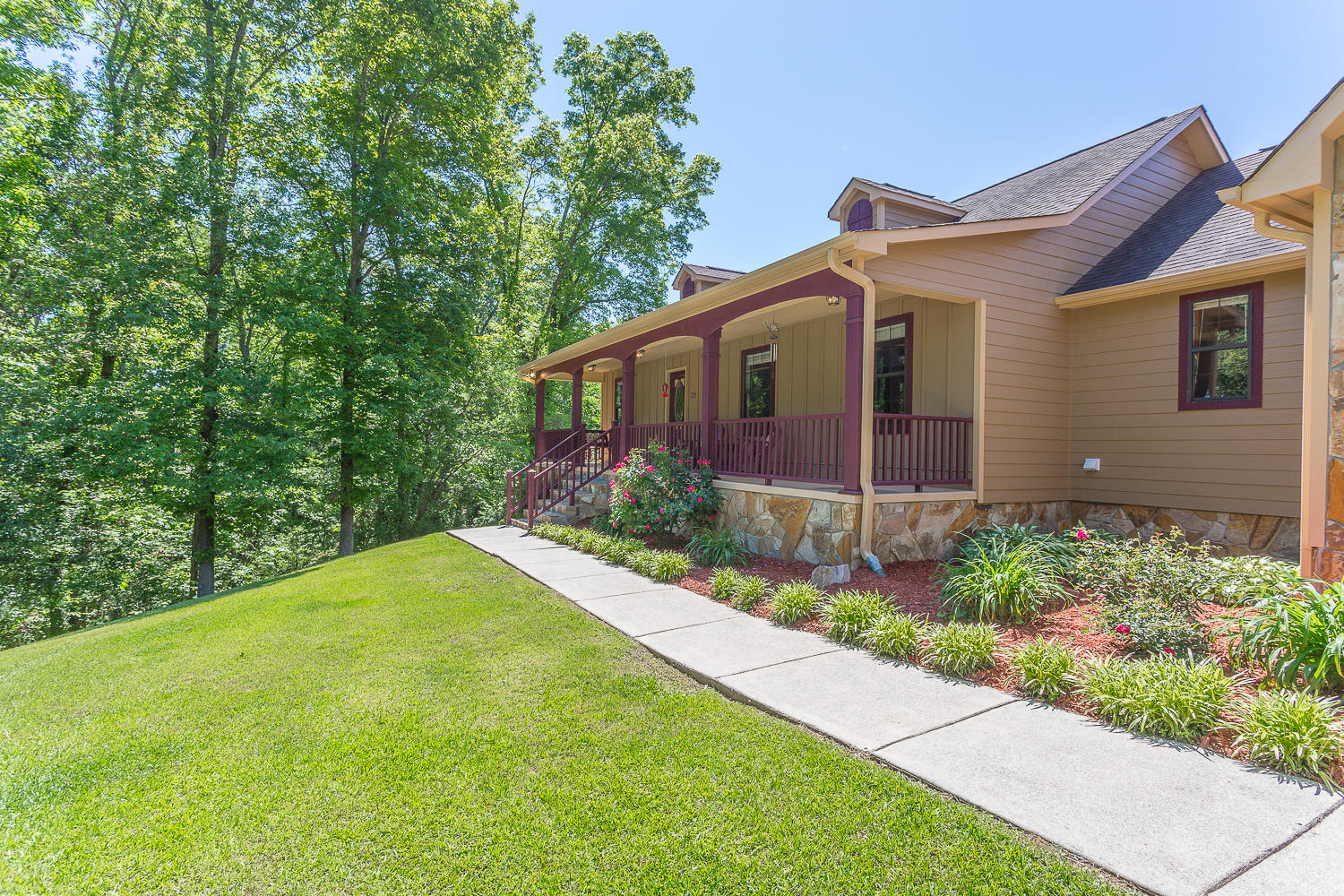 125 Raintree Lane Ringgold, GA 30736 - Photo 5 of 47 125 Rain Tree-9