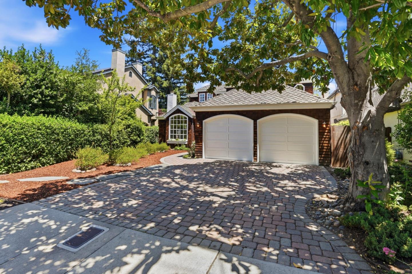 208 Stanford Avenue Menlo Park, CA 94025 - Photo 11 of 51