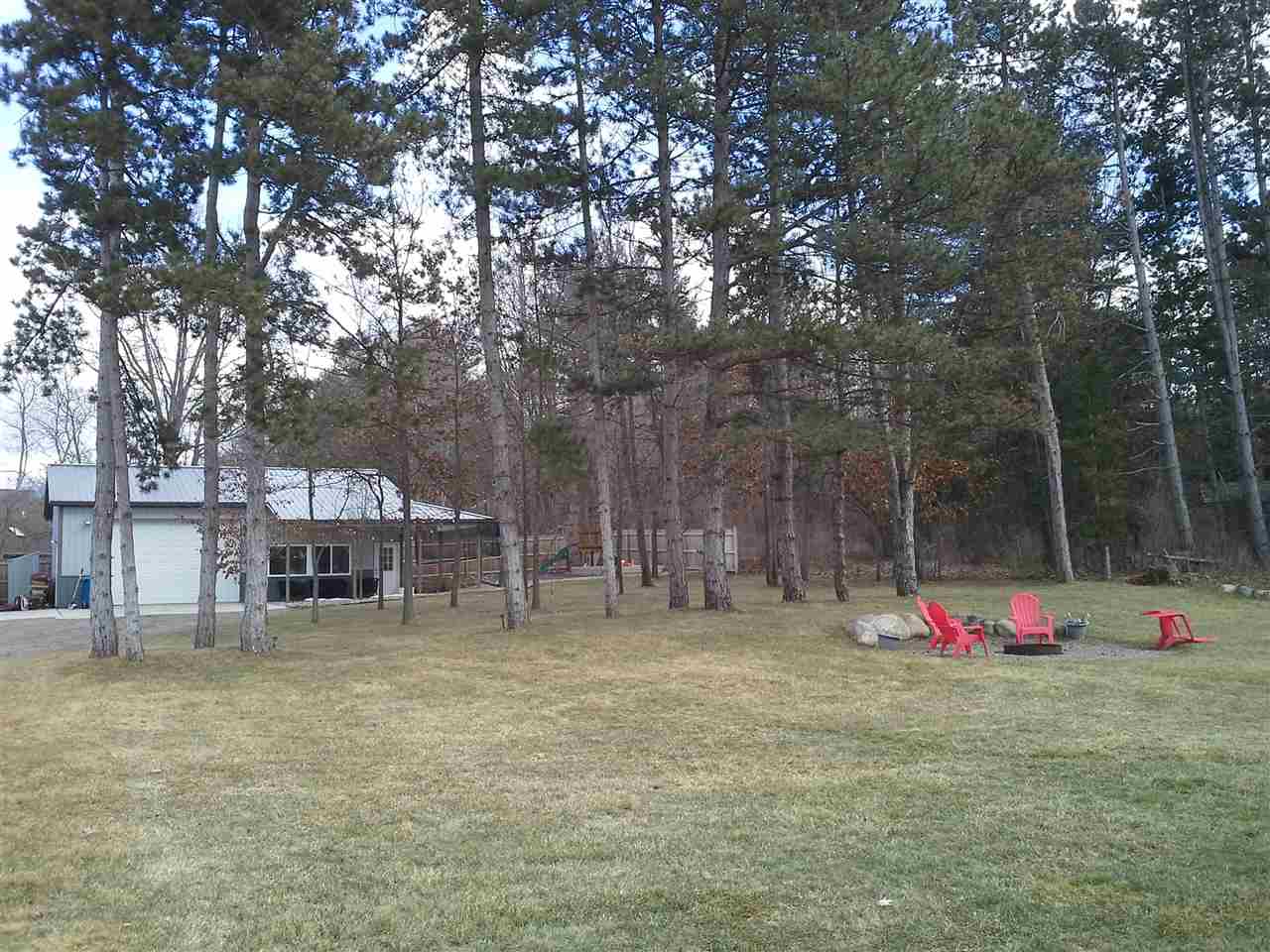 829 Alpine Trail Fenton, MI 48430 - Photo 4 of 30 31373985-3.JPG