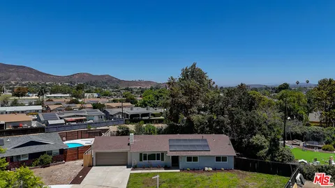 $949,000 | 476 Jeanne Court, Newbury Park, CA 91320