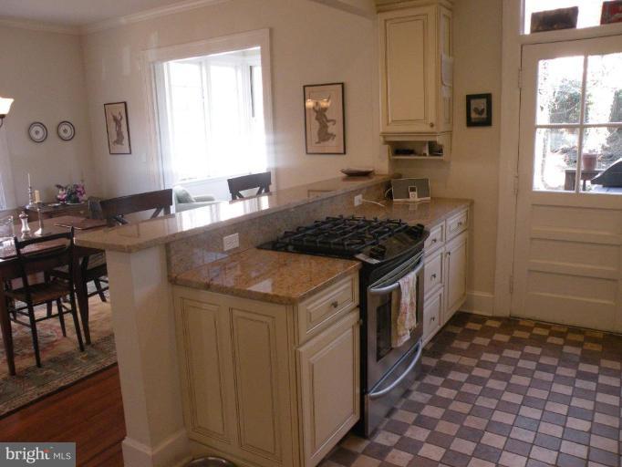 3907 Cloverhill Road Baltimore, MD 21218 - Photo 12 of 25 Kitchen/Dining Room