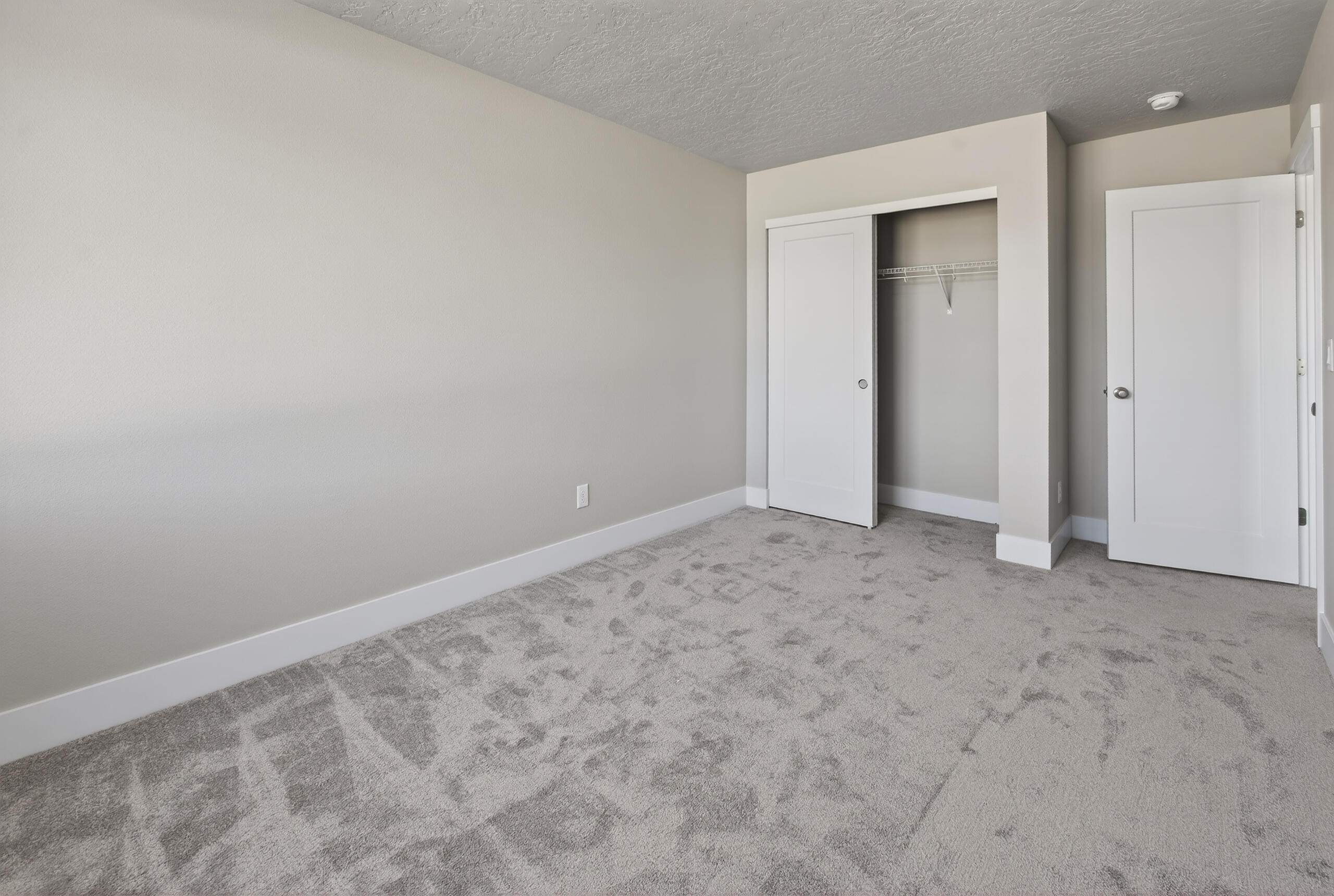 4080 Southwest 39th Street, Unit LOT 30 Redmond, OR 97756 - Photo 23 of 38 Bdrm 3 closet