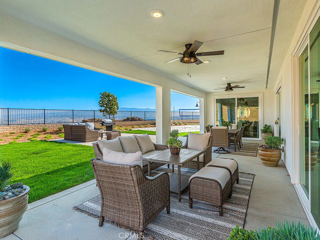 28726 Old Spgs Road Castaic, CA 91384 - Photo 3 of 42