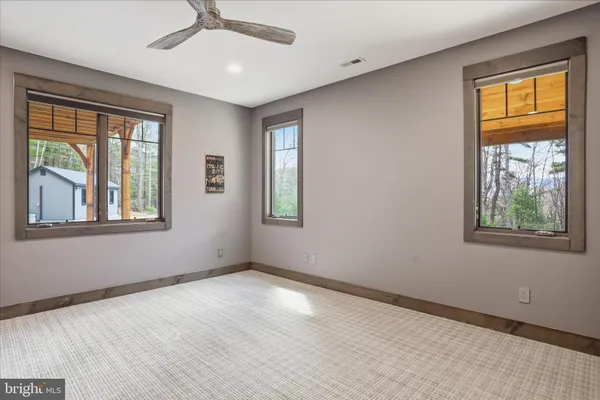 $849,000 | 777 Wildlife Drive, Lost City, WV 26810