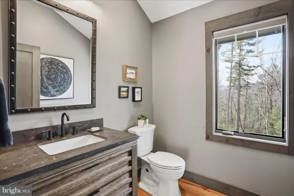 $849,000 | 777 Wildlife Drive, Lost City, WV 26810