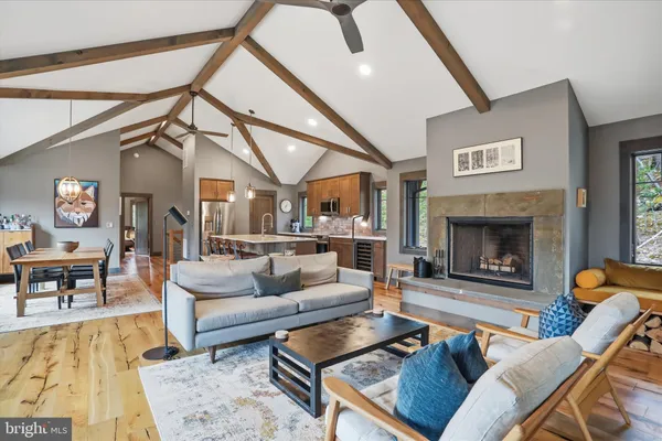 $849,000 | 777 Wildlife Drive, Lost City, WV 26810