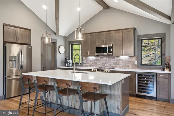 $849,000 | 777 Wildlife Drive, Lost City, WV 26810