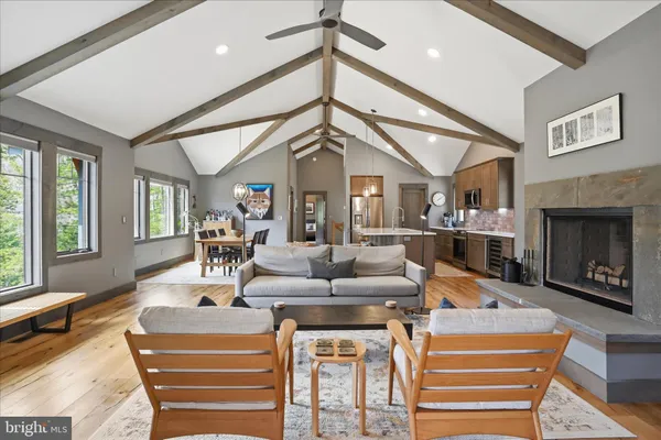 $849,000 | 777 Wildlife Drive, Lost City, WV 26810