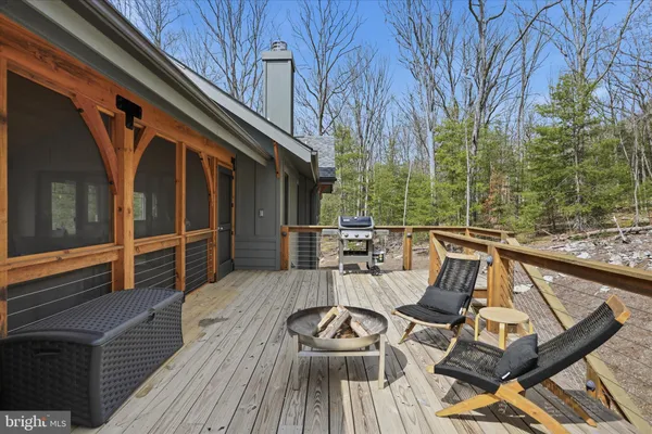 $849,000 | 777 Wildlife Drive, Lost City, WV 26810