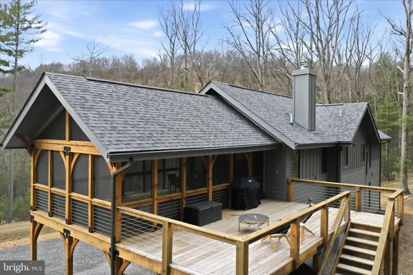 $849,000 | 777 Wildlife Drive, Lost City, WV 26810