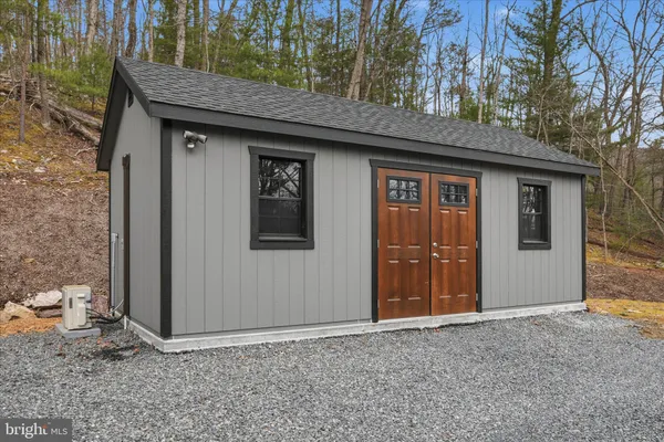 $849,000 | 777 Wildlife Drive, Lost City, WV 26810