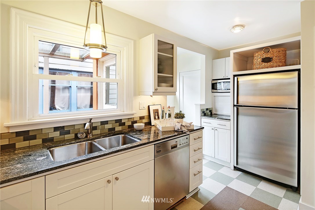 1122 North 77th Street Seattle, WA 98103 - Photo 14 of 37 Gallery Image 14